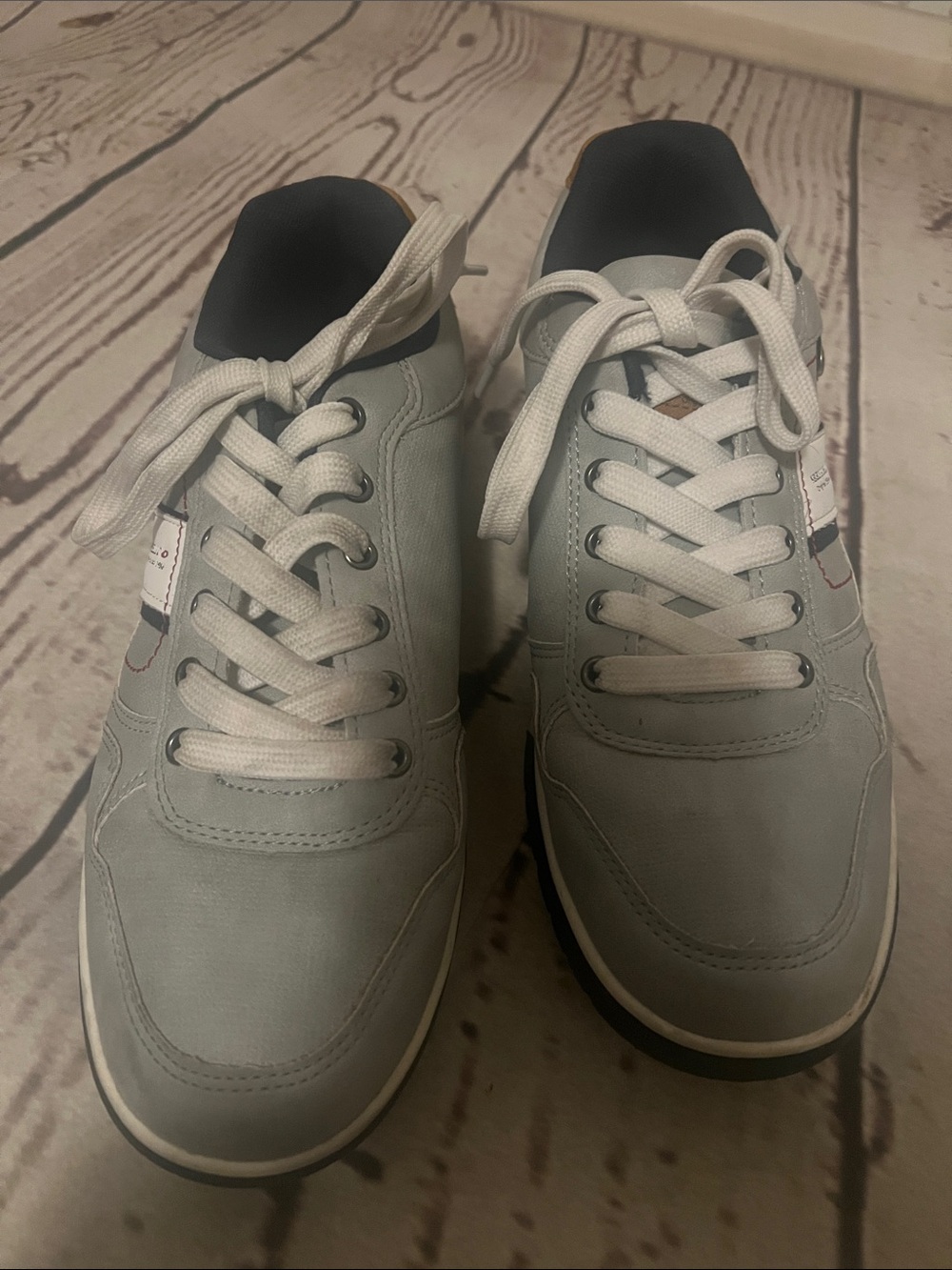 Men's Casual Lace-Up Sneakers in Light Gray